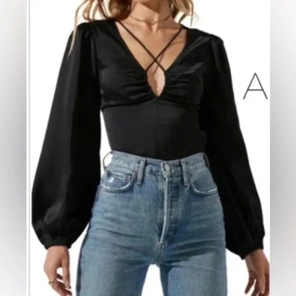 ASTR The Label Black Keyhole Blouse